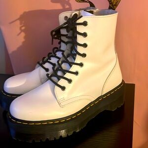 Doc Martens Jaden Womens Boots Sz8M US, White Leather Platform Lace Up Boots